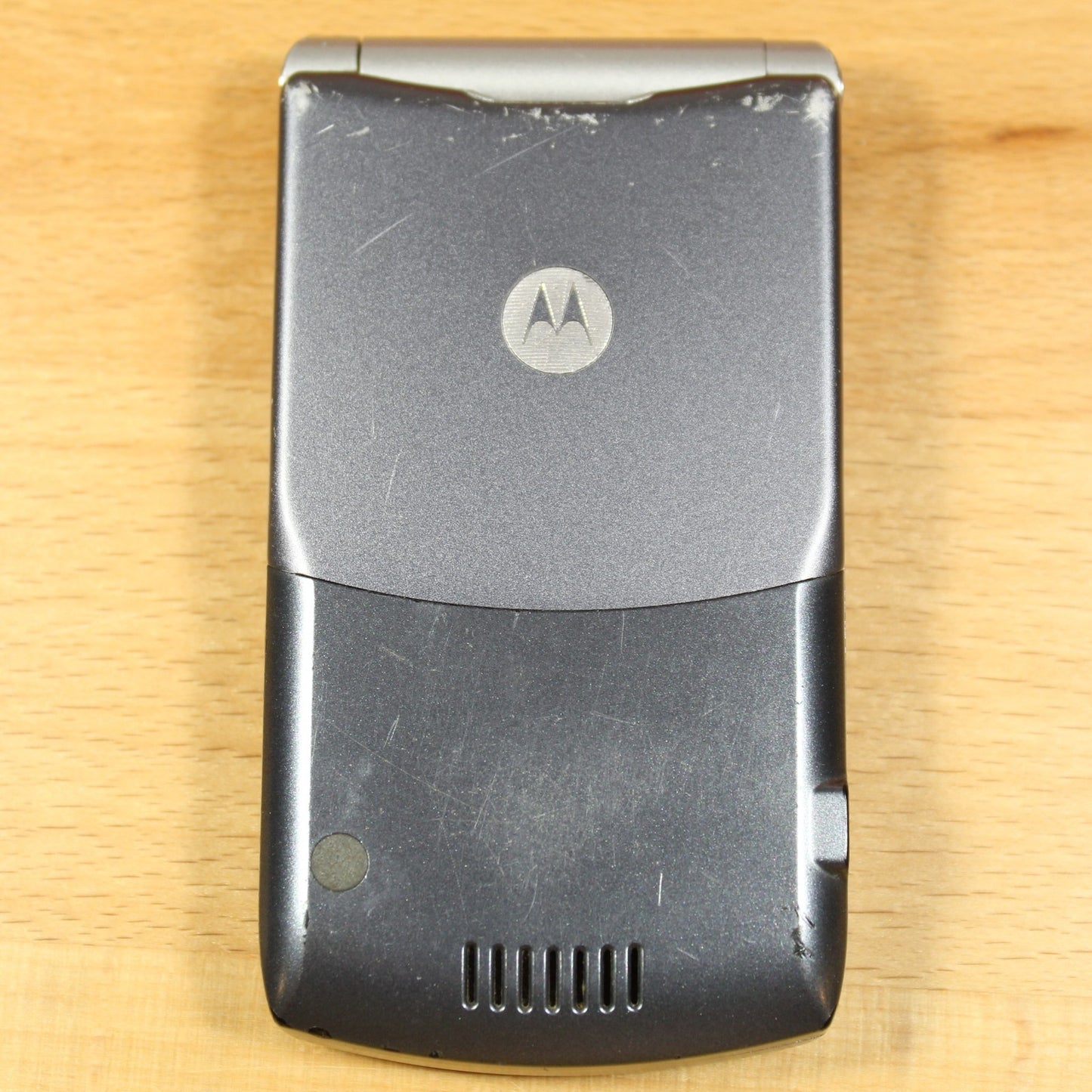 Rare Motorola RAZR V3 Alltel Camera Flip Phone Gray Vintage Collector Piece