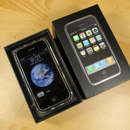 Very Rare Apple iPhone 1st Generation IOS 1 A1203 8GB AT&T In Box Collectible