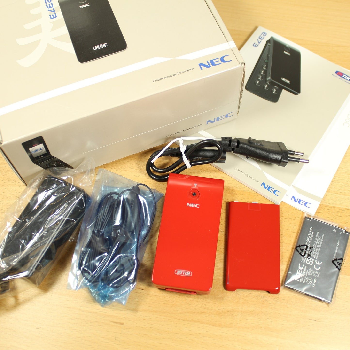 Rare Vintage NEC e373 Red Flip Phone International In Box Collectible Complete