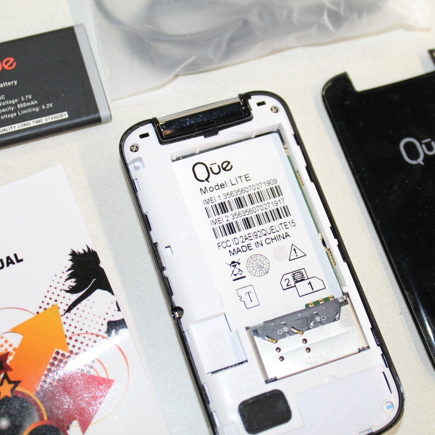 Rare Vintage Quest Lite QUE Phone International Black Collectible In Box