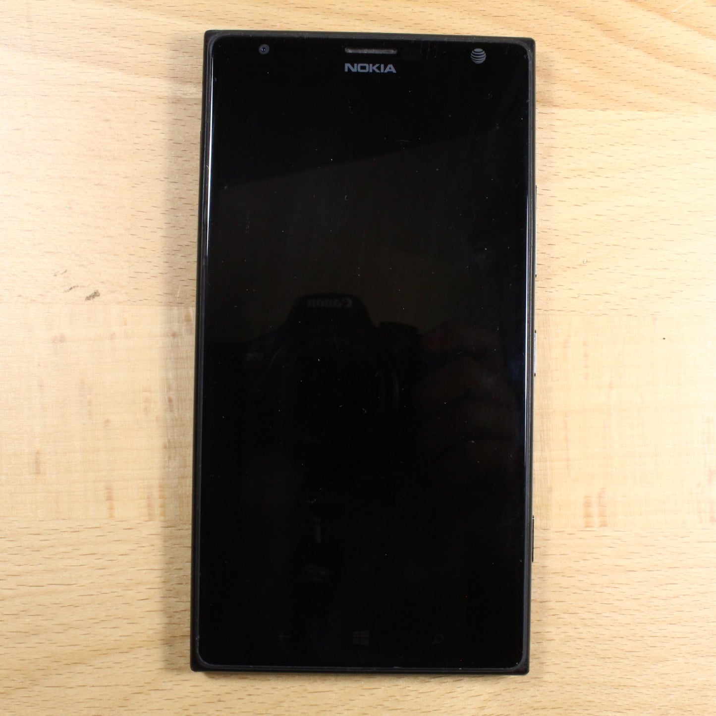 Nokia Lumia 1520 AT&T Black Smartphone For Parts #395
