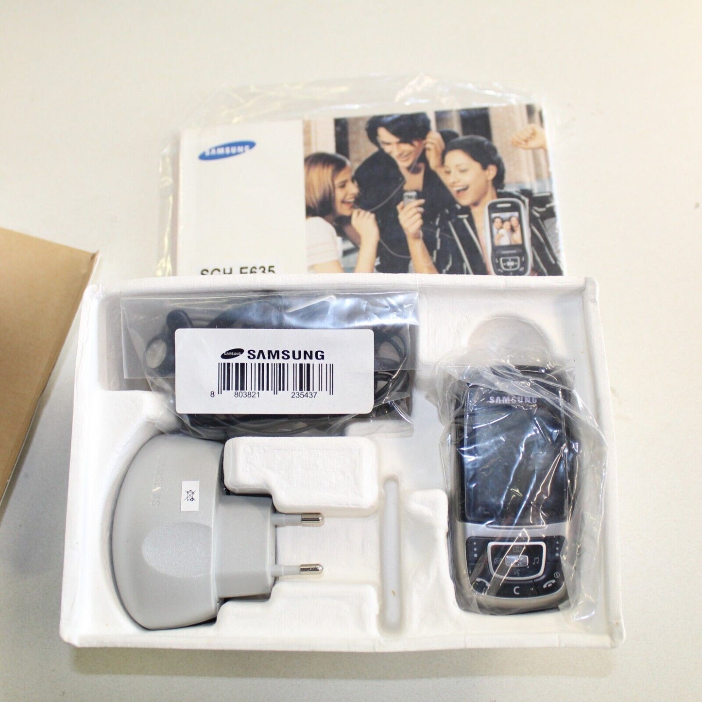 Rare Vintage Samsung SGH-E635 International Mobile Phone In Box Collectible