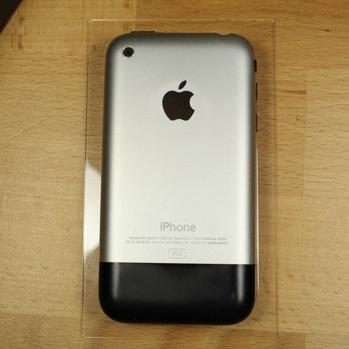 Very Rare Apple iPhone 1st Generation IOS 1 A1203 8GB AT&T In Box Collectible