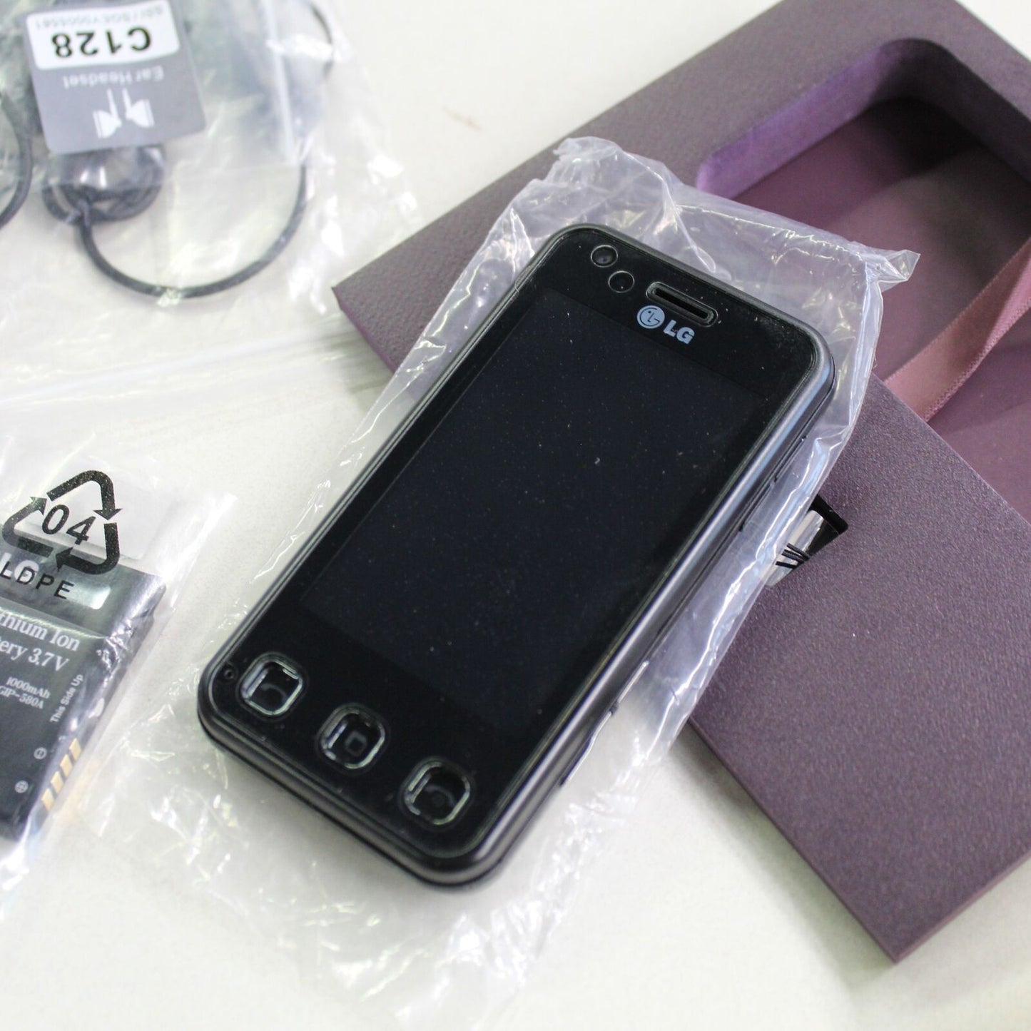 Vintage Rare LG Renoir KC910i Black Phone International In Box Complete