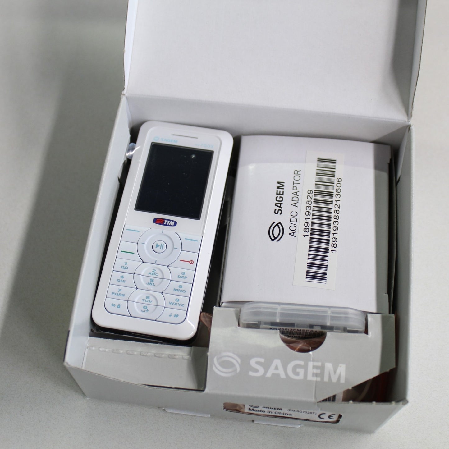 Rare Vintage Sagem my700x TIM Pone White International In Box Italian Collect