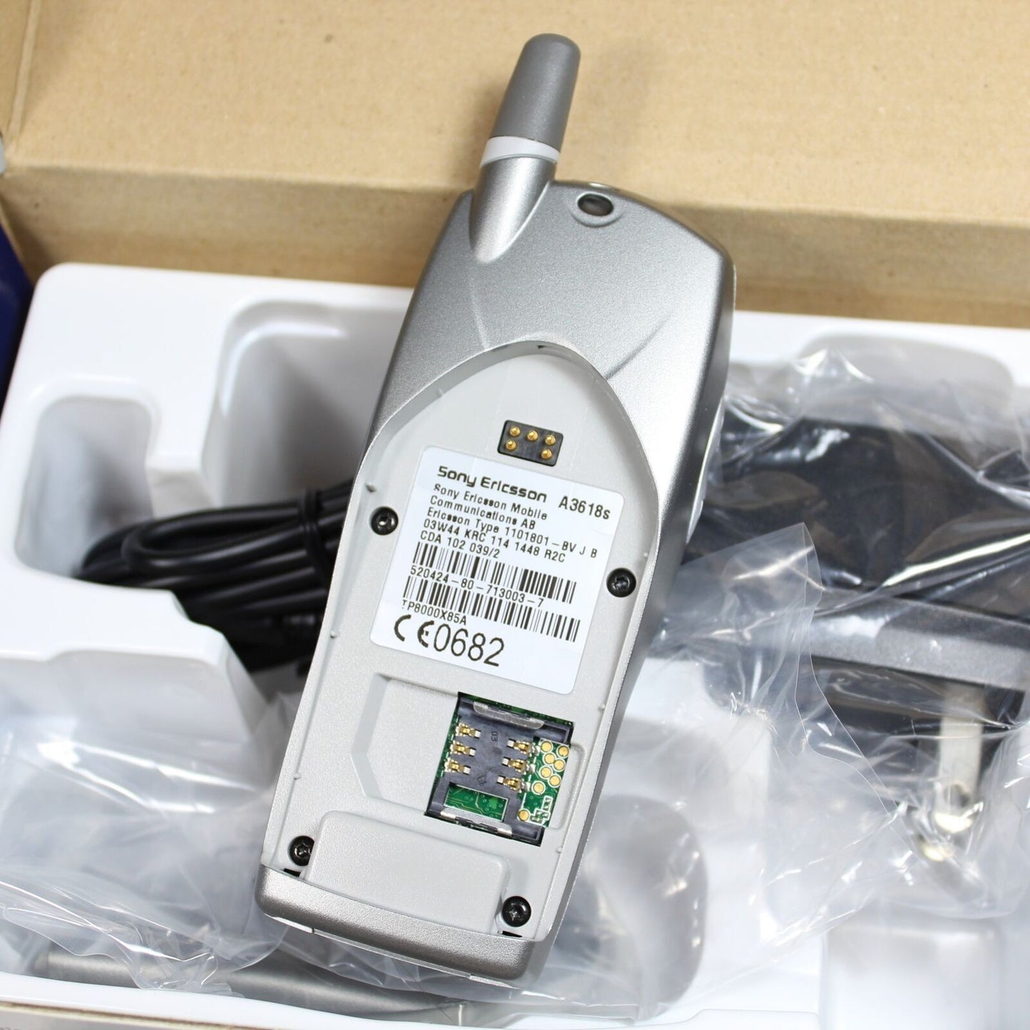 Rare Vintage Sony Ericsson Phone A3618 International Silver More In Our Store