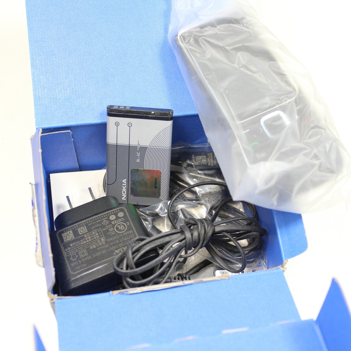 Rare Vintage Nokia 2710 Movistar Phone International Black In Box Collectible