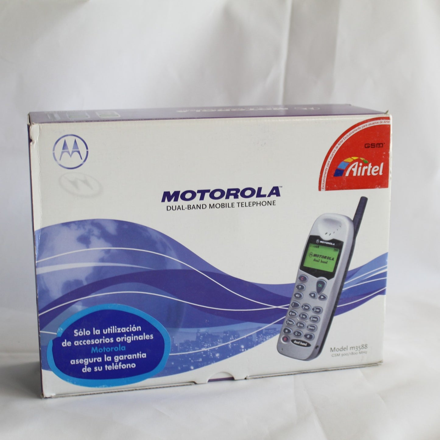 Motorola M3588 (AirTel) SILVER Cellphone Vintage International