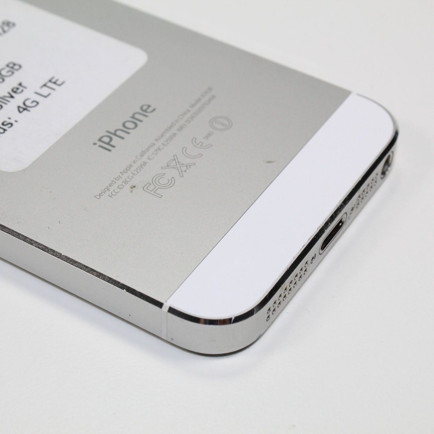 Vintage Apple iPhone 5 A1428 AT&T 4G LTE Smartphone Silver 16GB Collectible