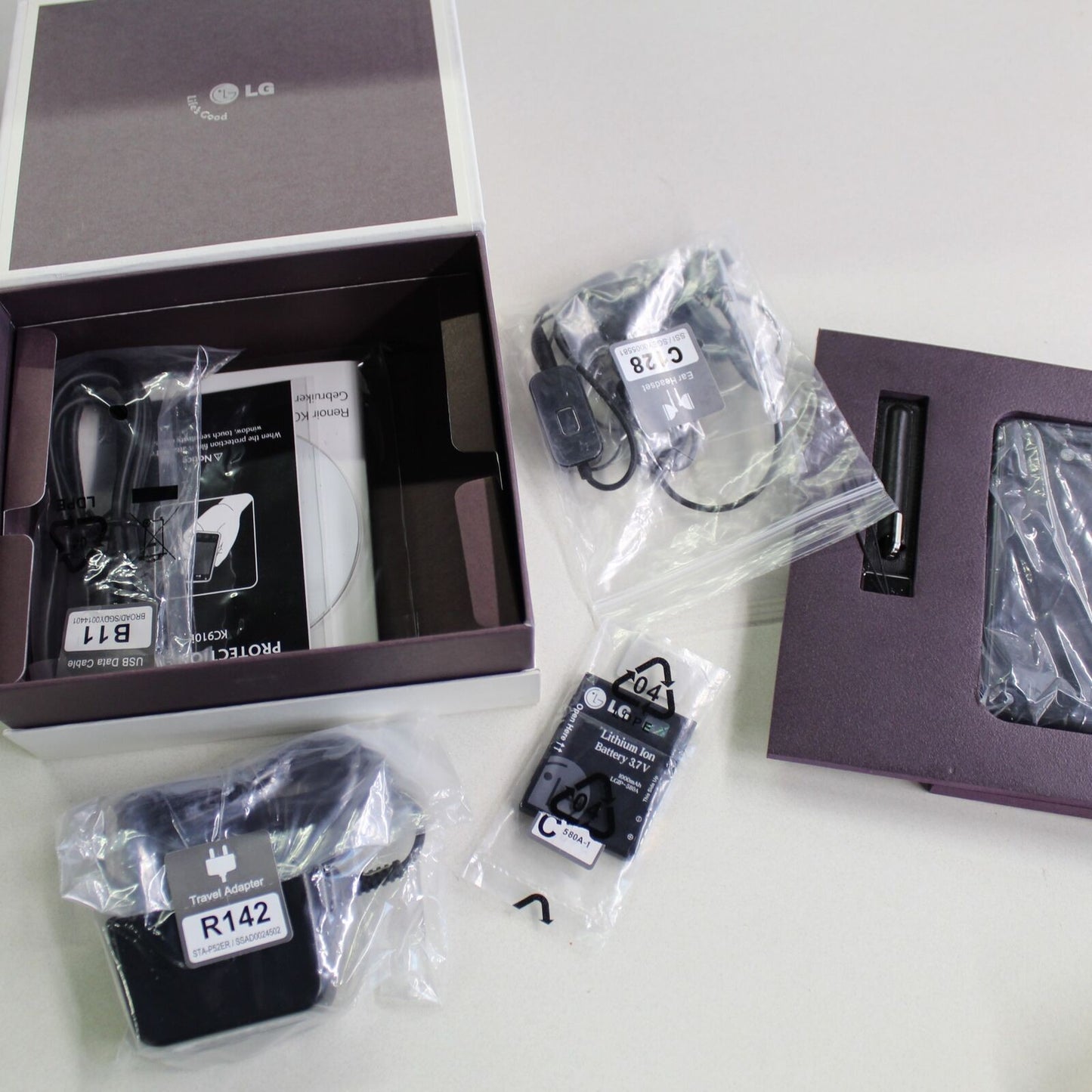 Vintage Rare LG Renoir KC910i Black Phone International In Box Complete