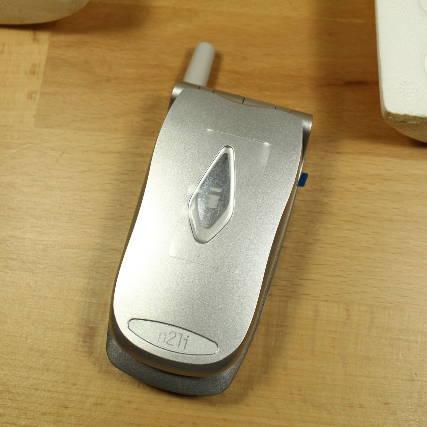 Rare Vintage NEC n21i i-Mode Silver Phone International In Box Collectible