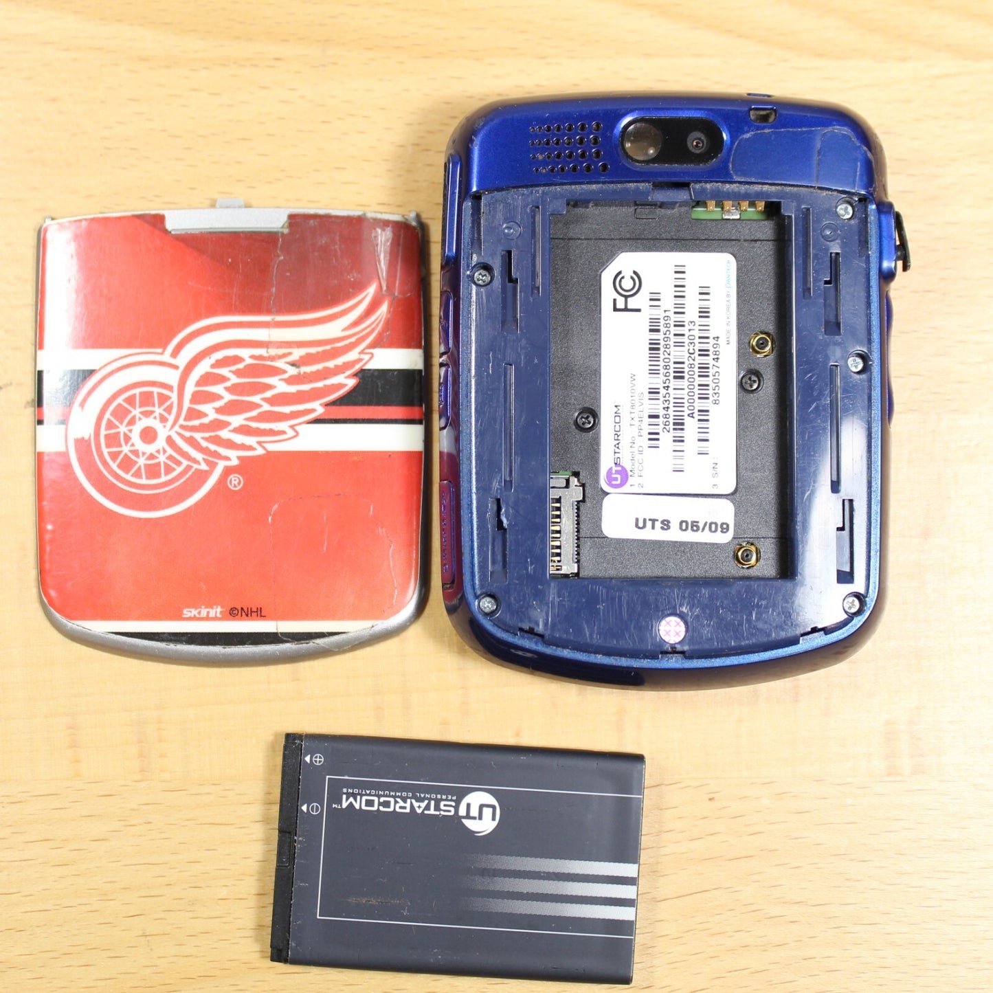 UTStarcom Blitz TXT8010VW Smartphone Black For Parts #157