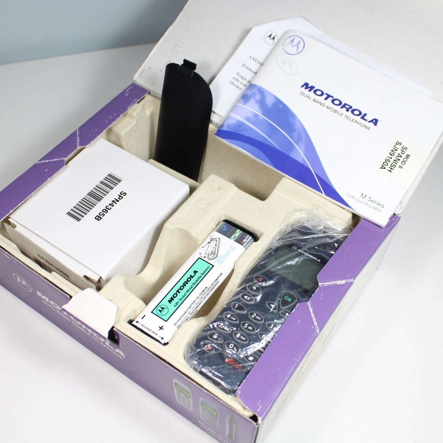 Rare Vintage Motorola M3588 AirTel Phone In Box Complete International
