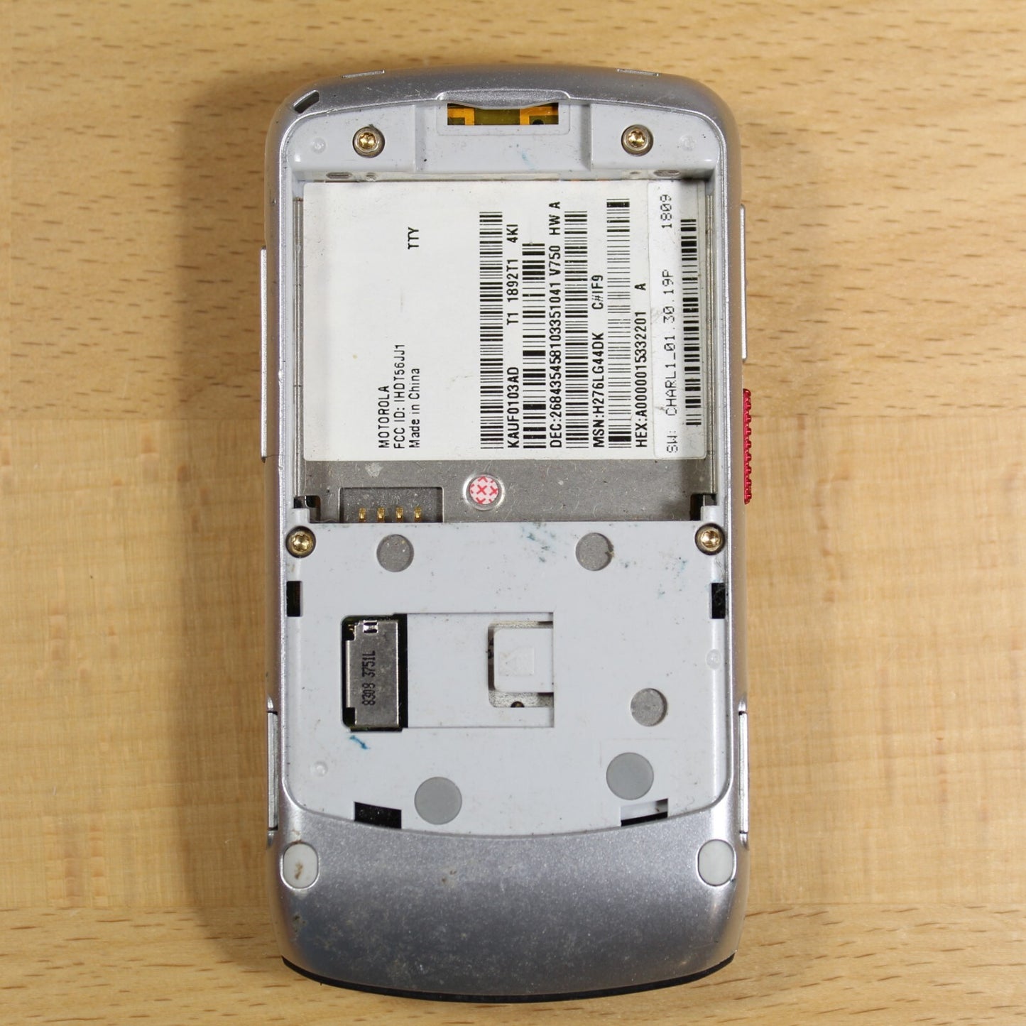 Motorola Adventure v750 Verizon Flip Phone Untested