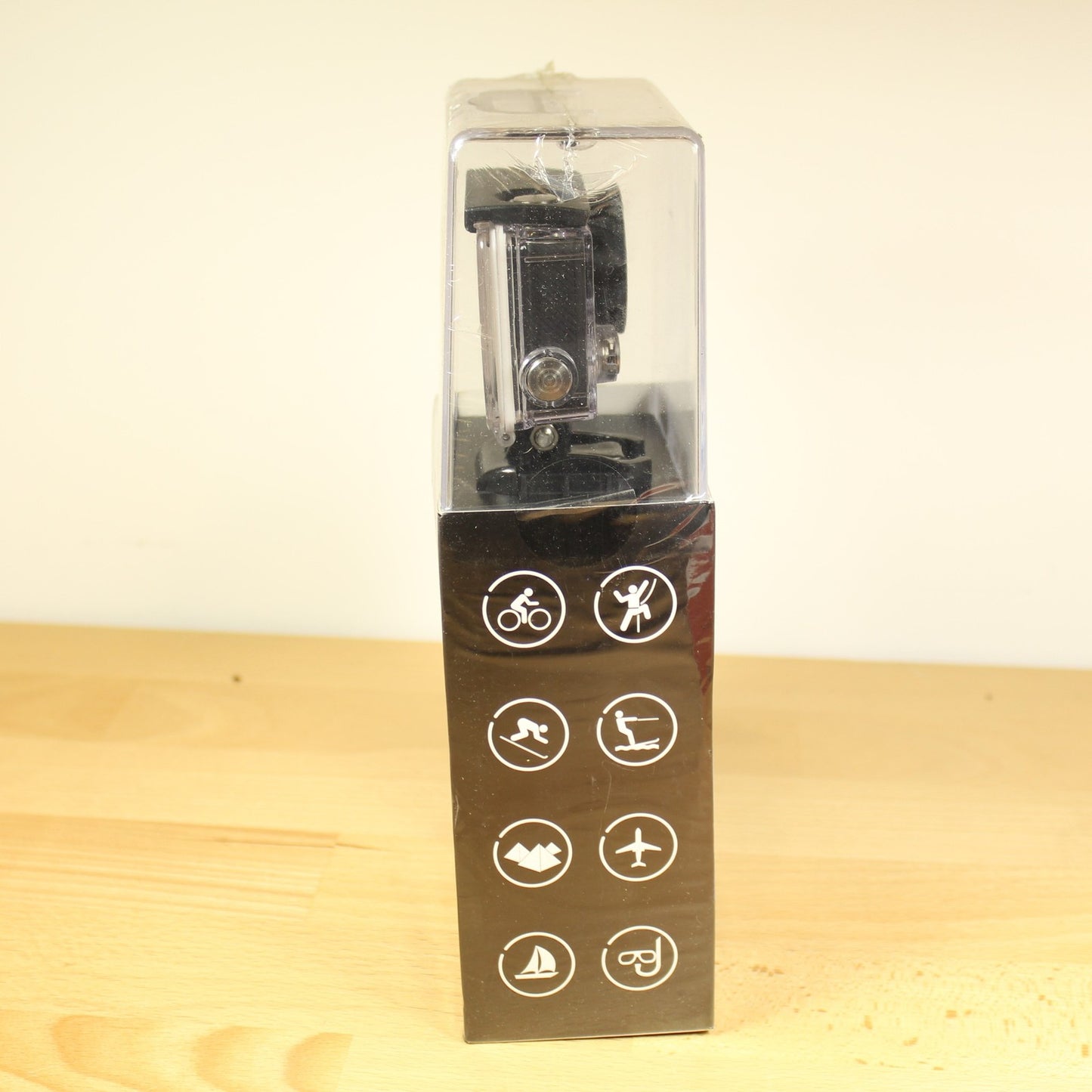4K Action Camera 24MP Waterproof 30M 170 Degree Angle 2" Screen WiFi Connection