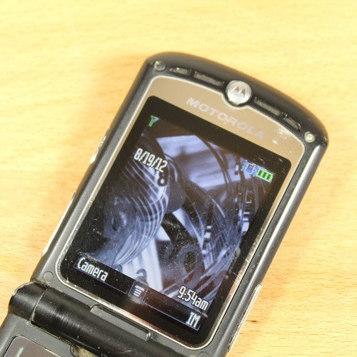 Rare Motorola RAZR V3 AT&T Camera Flip Phone Black Vintage Collector Piece