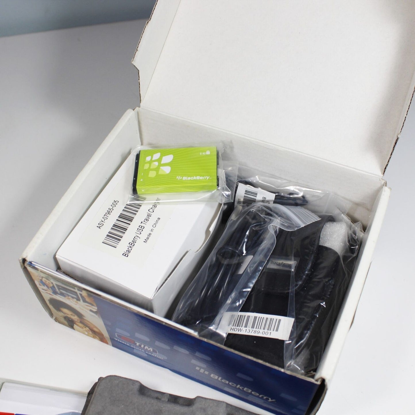 Vintage Blackberry 8800 Phone Black In Box Complete 2007 Italian International