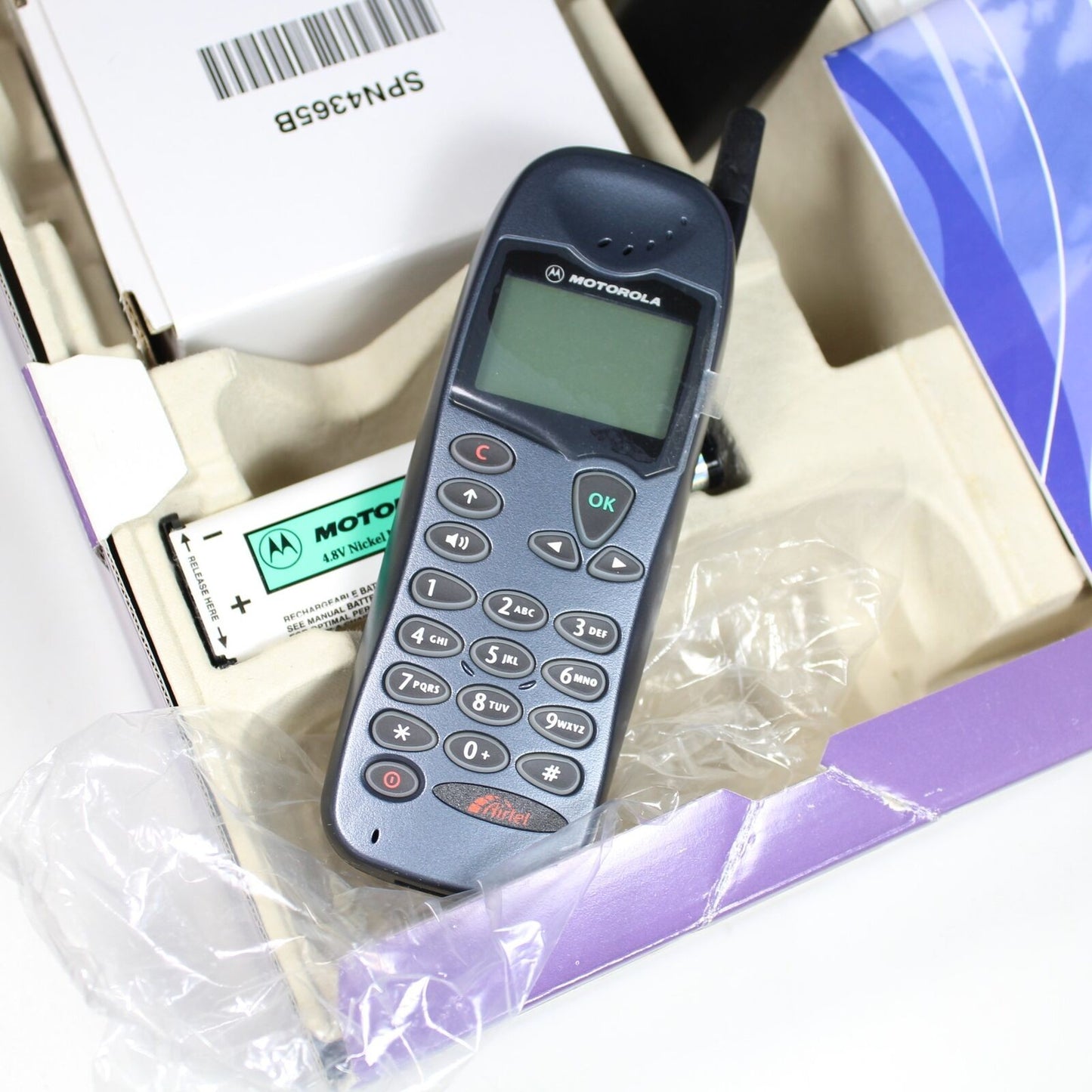 Rare Vintage Motorola M3588 AirTel Phone In Box Complete International