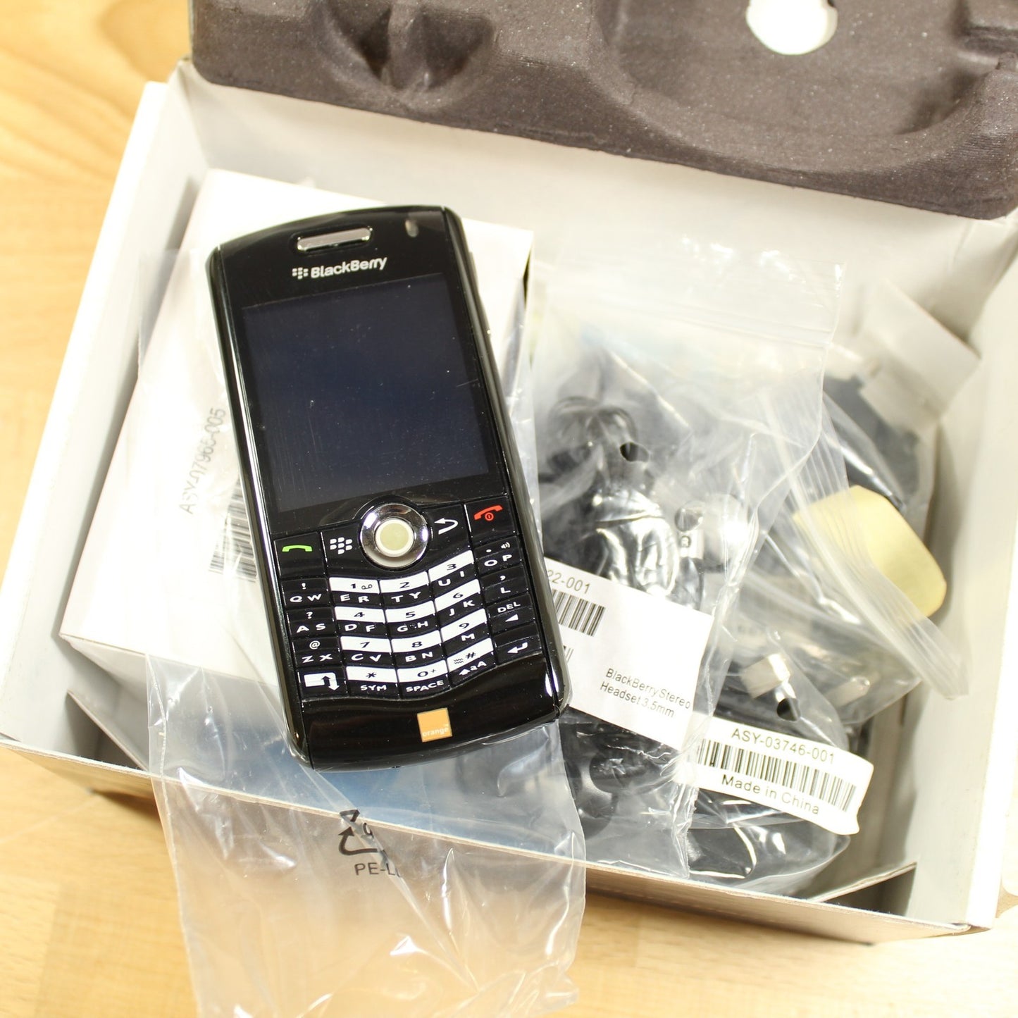 Rare Vintage Blackberry Pearl 8110 Phone Black In Box Collectible Orange Network