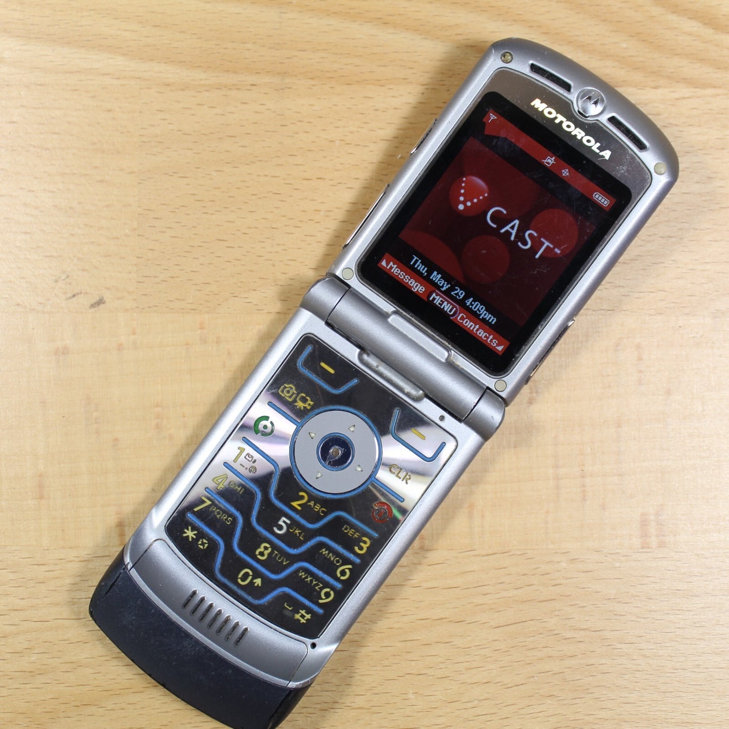 Vintage Motorola RAZR V3 Verizon Gray Cell Phone For Parts #122