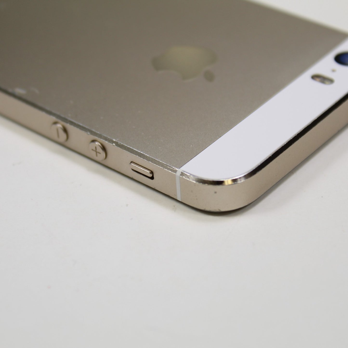 Vintage Apple iPhone 5s A1533 4G LTE Smartphone Gold 16GB Wifi Ready