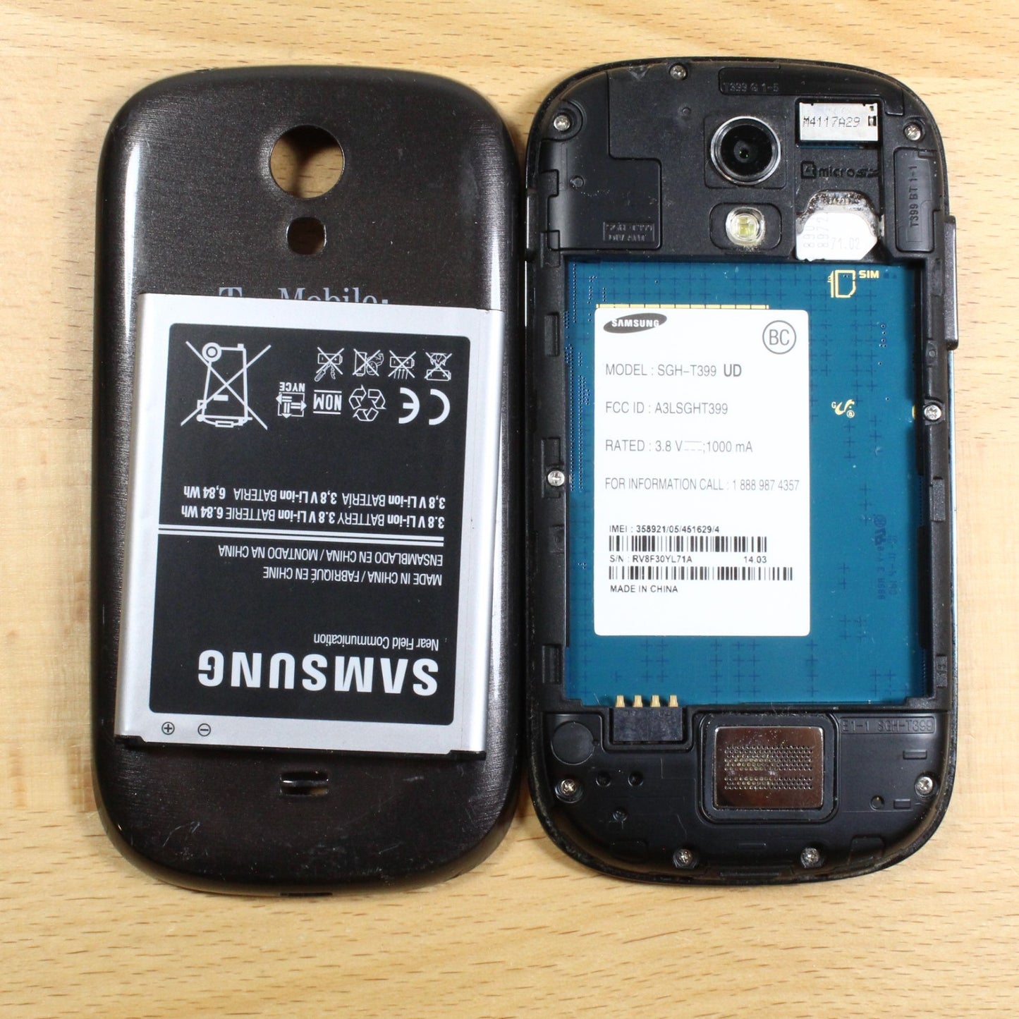 Samsung Galaxy Light SGH-T399 Black Smartphone For Parts #386