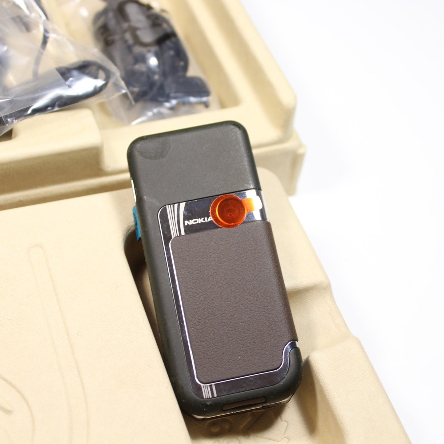 Rare Vintage Nokia 7360 L'Amour Collection International Phone Brown In Box