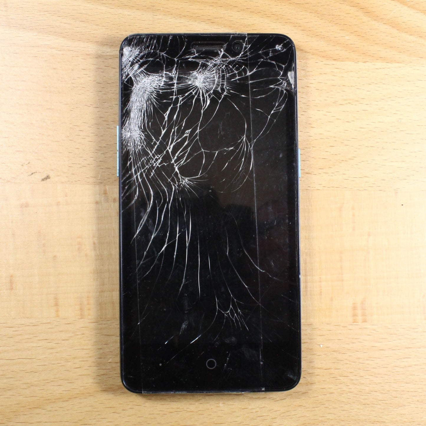 Avid Plus Z828 Black Smartphone For Parts #415