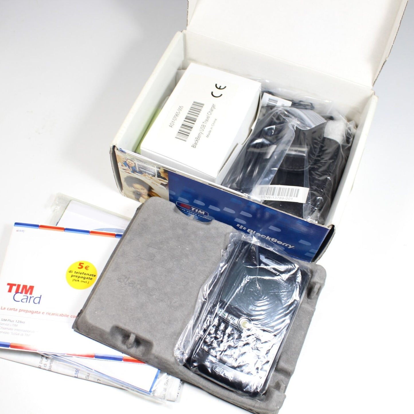 Vintage Blackberry 8800 Phone Black In Box Complete 2007 Italian International