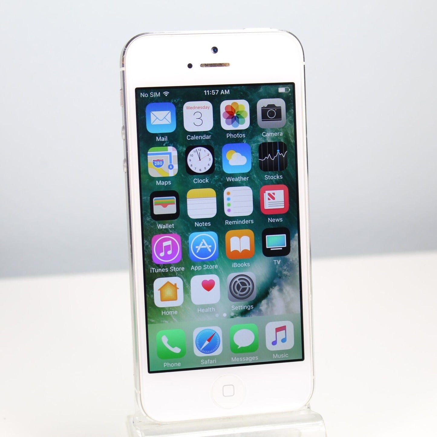 Vintage Apple iPhone 5 A1428 AT&T 4G LTE Smartphone Silver 16GB Collectible