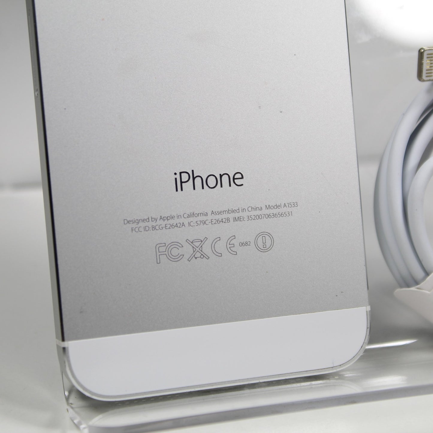 Vintage Apple iPhone 5s A1533 Smartphone 4G LTE Silver 16GB Collectible