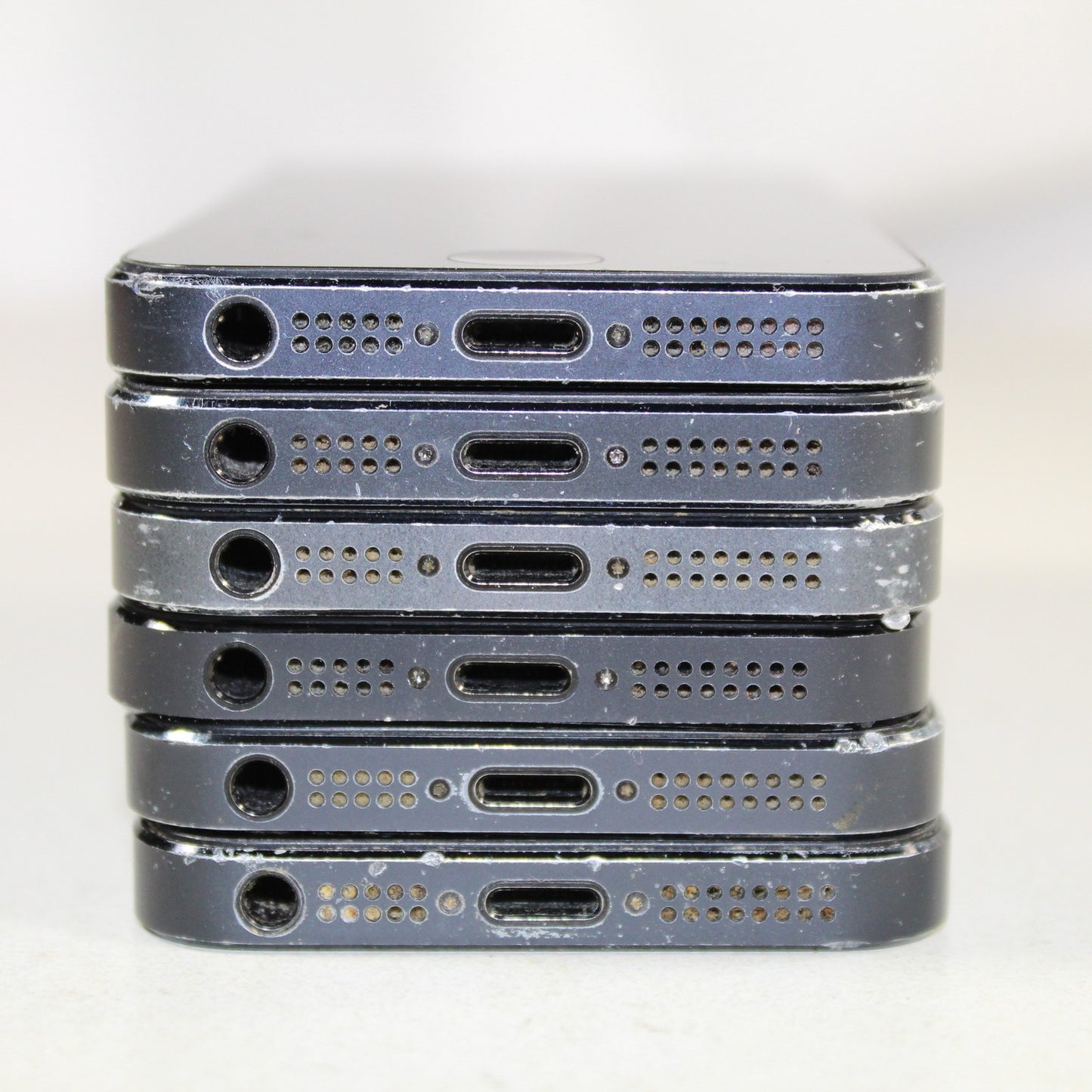 Vintage Apple iPhone 5 A1428 Smartphone 4G LTE Black Lot of 6 For Parts ASIS