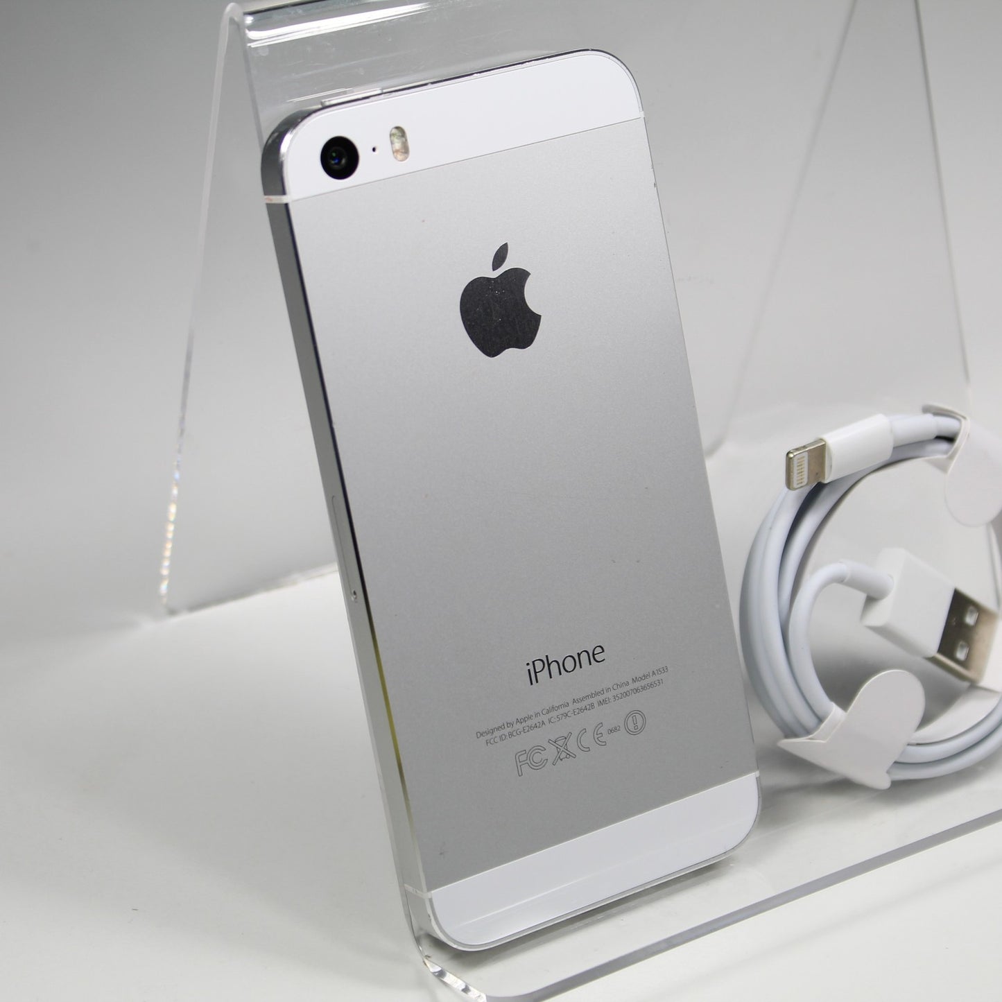 Vintage Apple iPhone 5s A1533 Smartphone 4G LTE Silver 16GB Collectible
