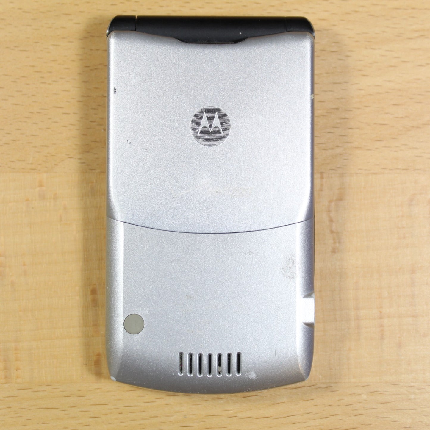 Vintage Motorola RAZR V3 Verizon Silver Cell Phone For Parts #129