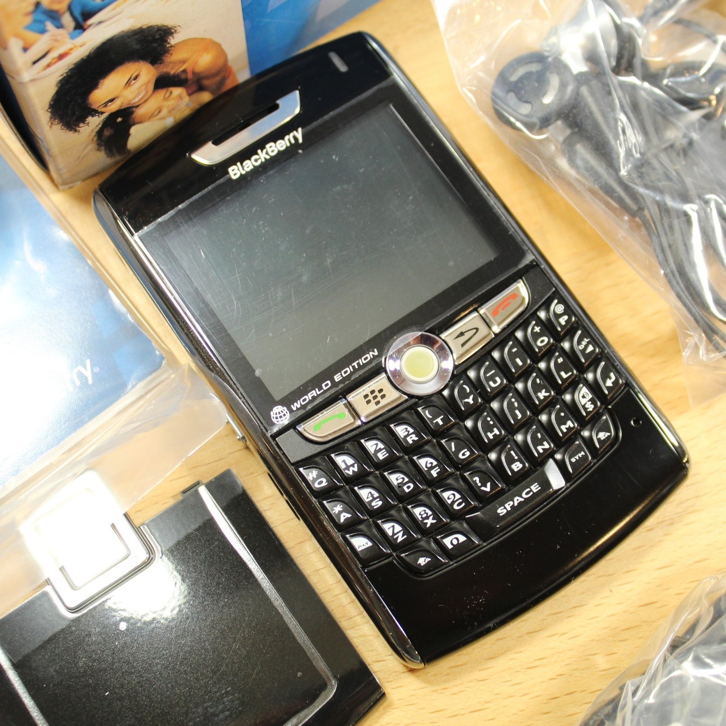 Vintage Blackberry Pearl 8800 Black In Box World Edition International Bundle