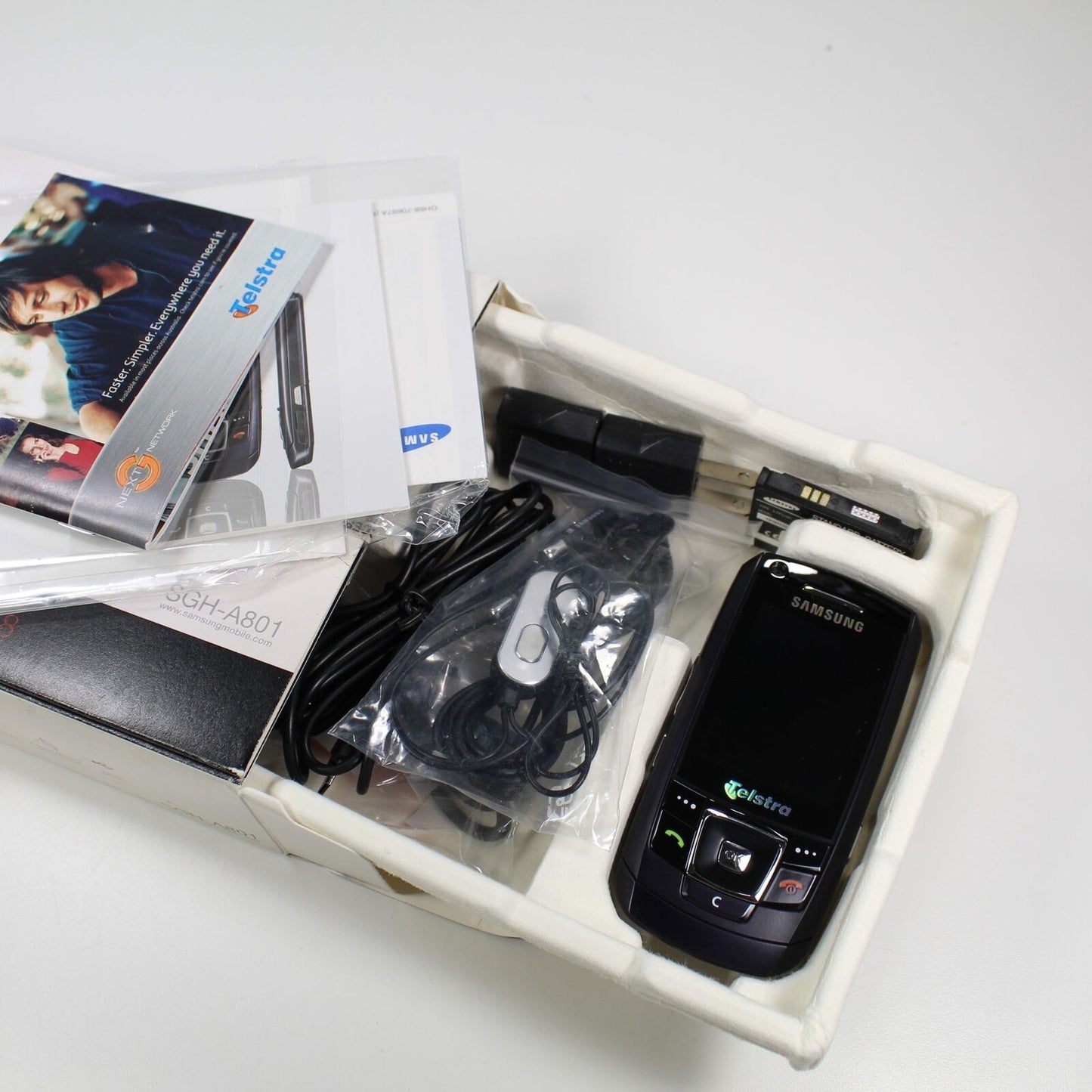 Rare Vintage Samsung SGH-A801 Telstra Phone 2006 Black New In Box Collectible