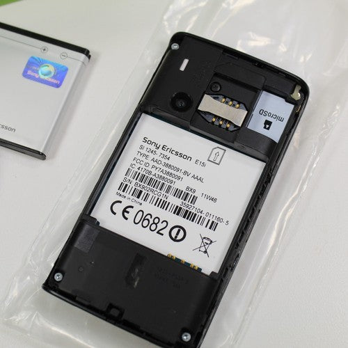 Rare Vintage Sony Ericsson Xperia X8 Smartphone Android Black Genuine In Box