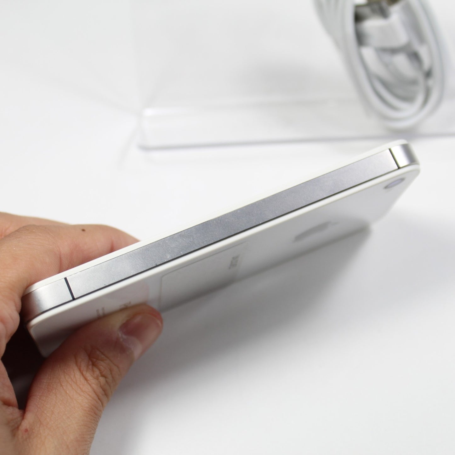 Apple iPhone 4 A1349 Smartphone 3G White 16GB No Sim Model IOS 7