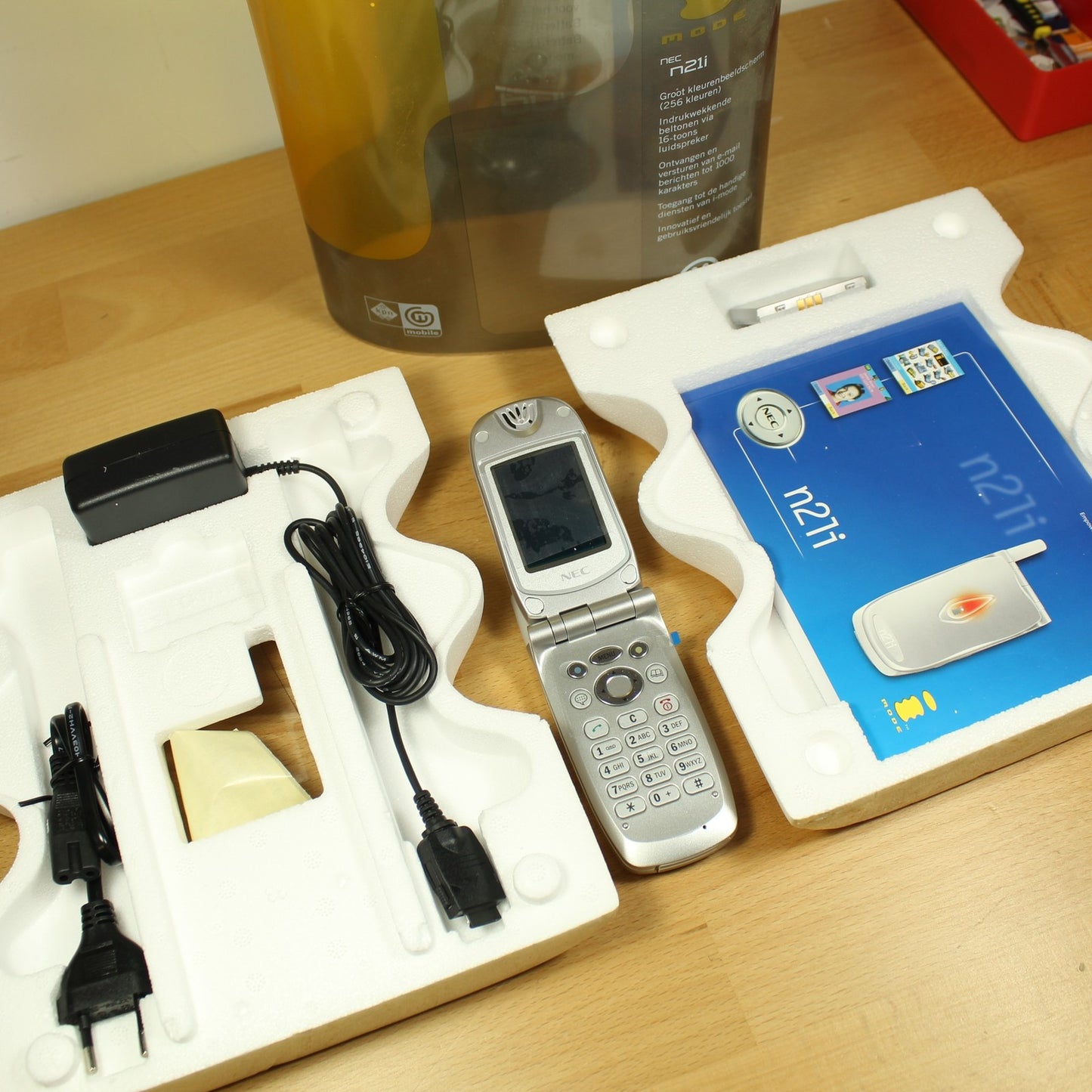 Rare Vintage NEC n21i i-Mode Silver Phone International In Box Collectible