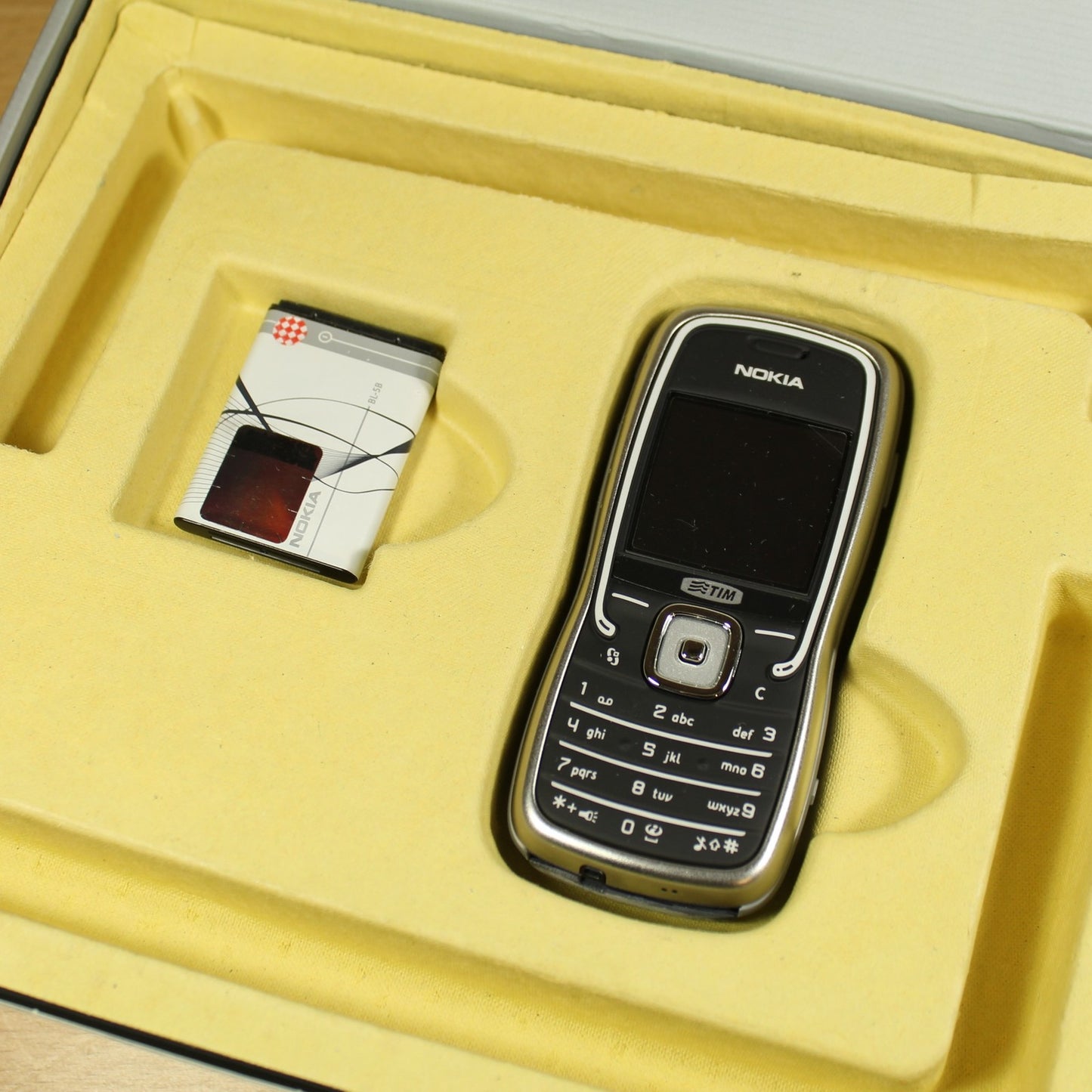 Ultra Rare Vintage Nokia 5500 Sport Phone In Box Bundle International