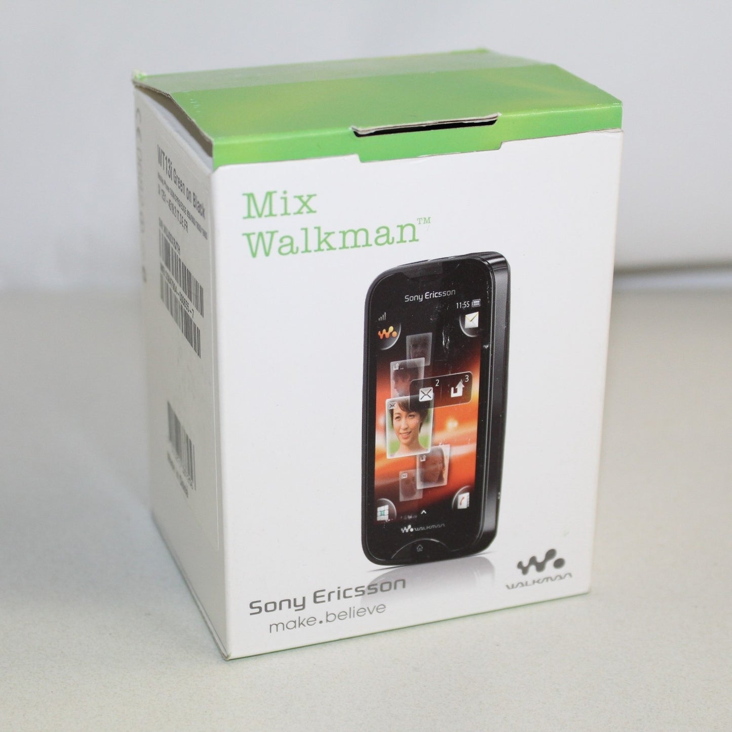Sony Ericsson Mix Walkman WT13i Green Black 2G Cell Phone