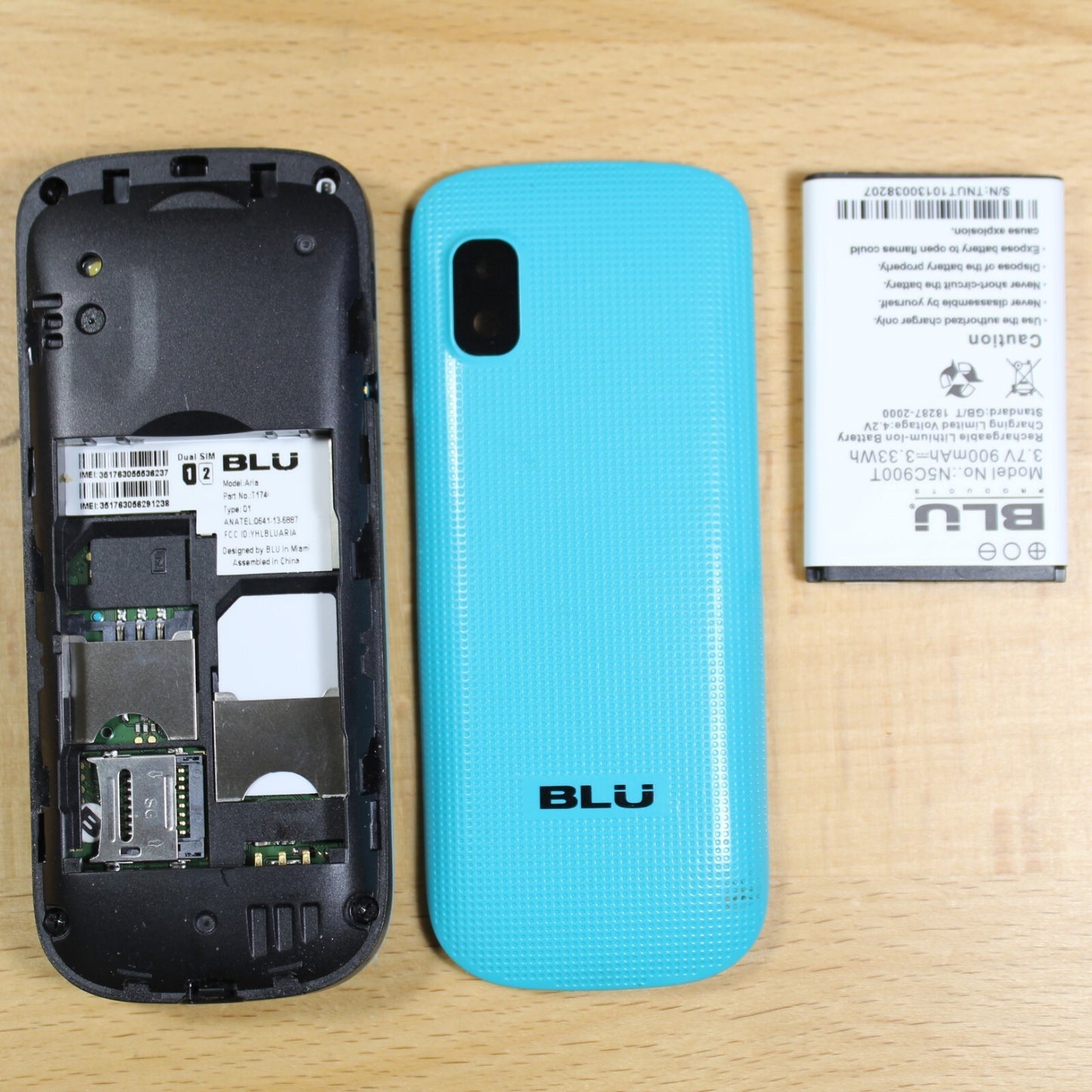 Vintage BLU Aria T174i Unlocked Blue Cell Phone Good #210