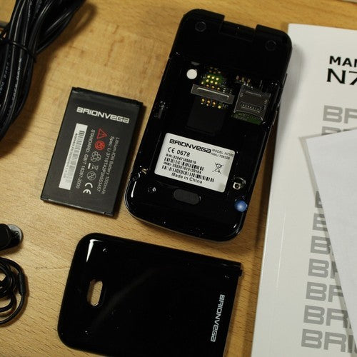 Rare Vintage 2007 TV Phone Black Brionvega N7100 Flip In Box New Complete Italy