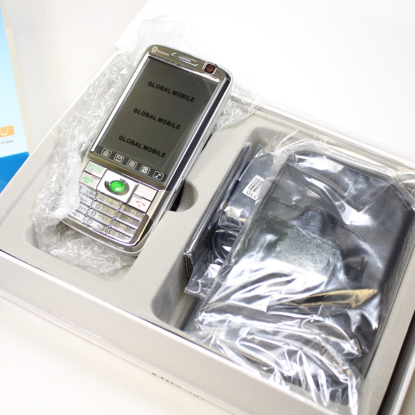 Unlocked Global Mobile Phone G0001 Silver International GSM Dual SIM In Box