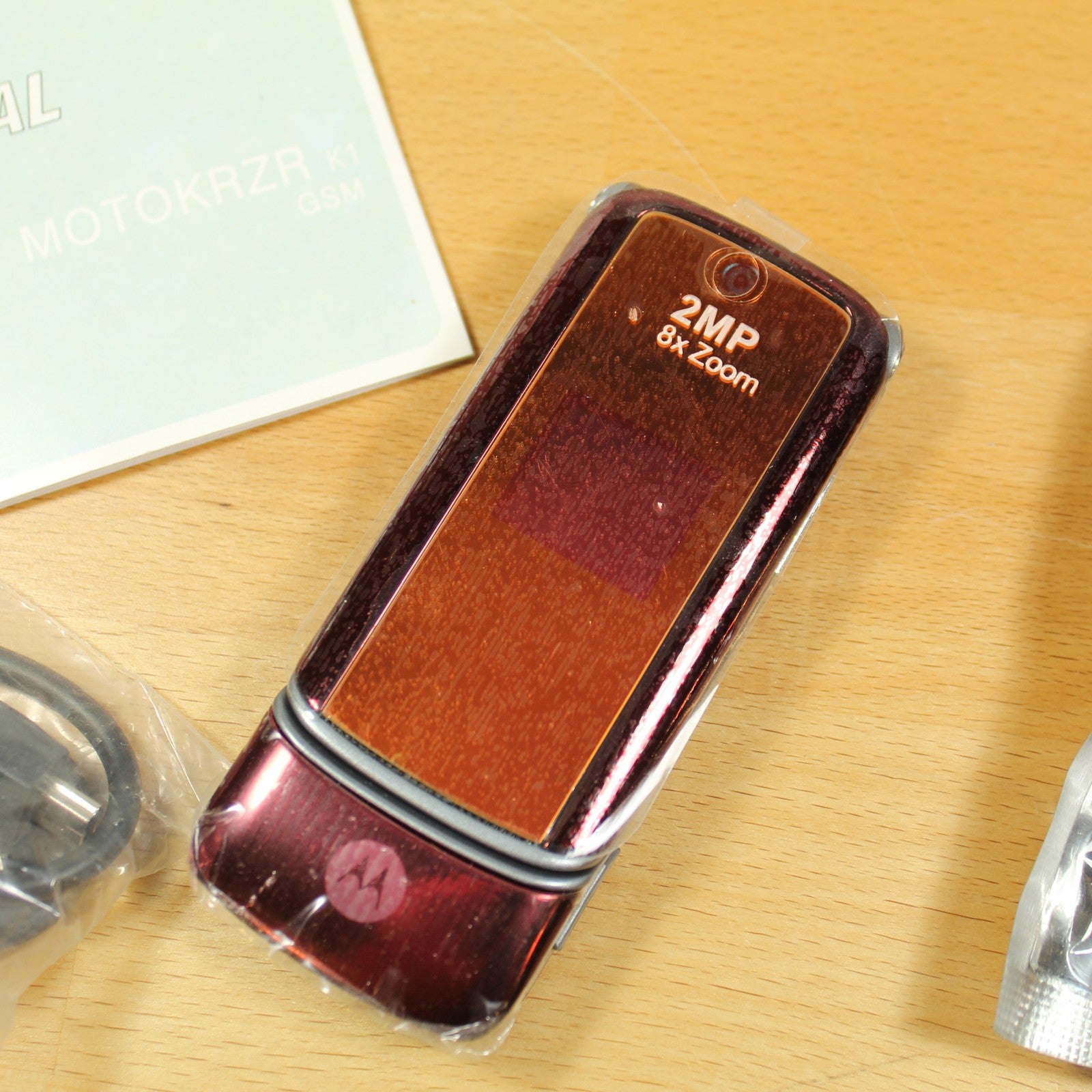 Rare Vintage Motorola RAZR K1 Red Phone International In Box Collectible