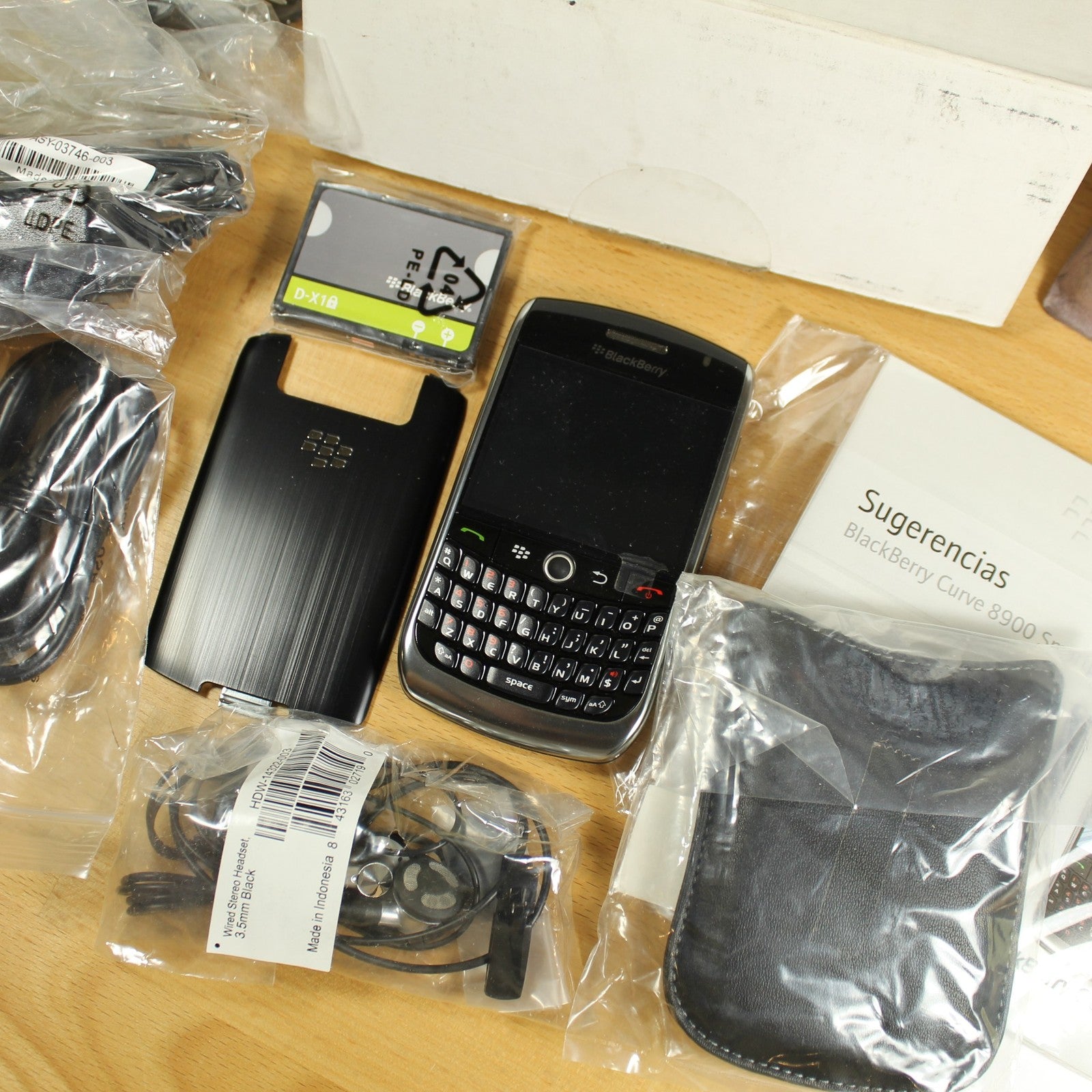 Rare Vintage Blackberry 8900 Phone Gray In Box International Movistar Spanish
