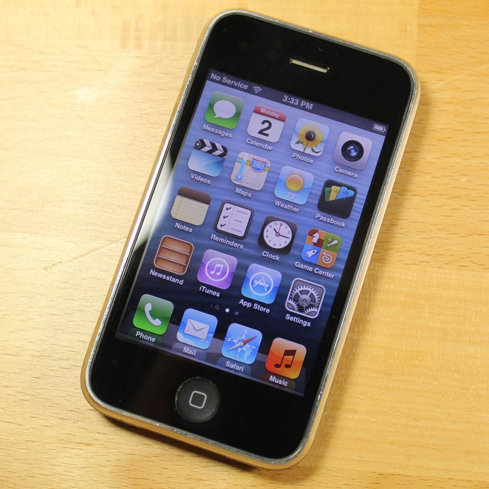 RARE Vintage Apple iPhone 3GS A1303 AT&T Black 8GB IOS 6.1.6 Collector