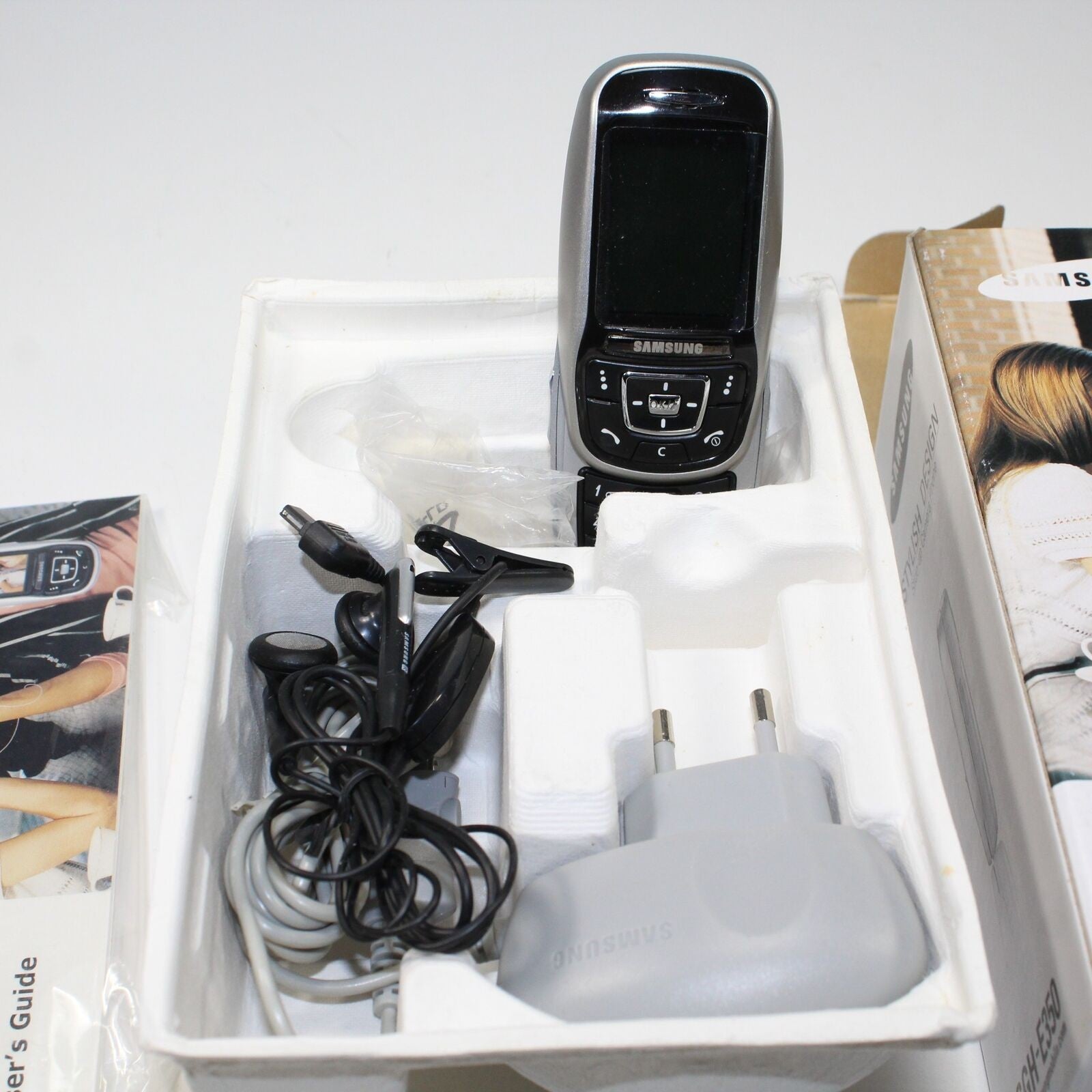 Rare Vintage Samsung SGH-E350 International Phone In Box Collectible