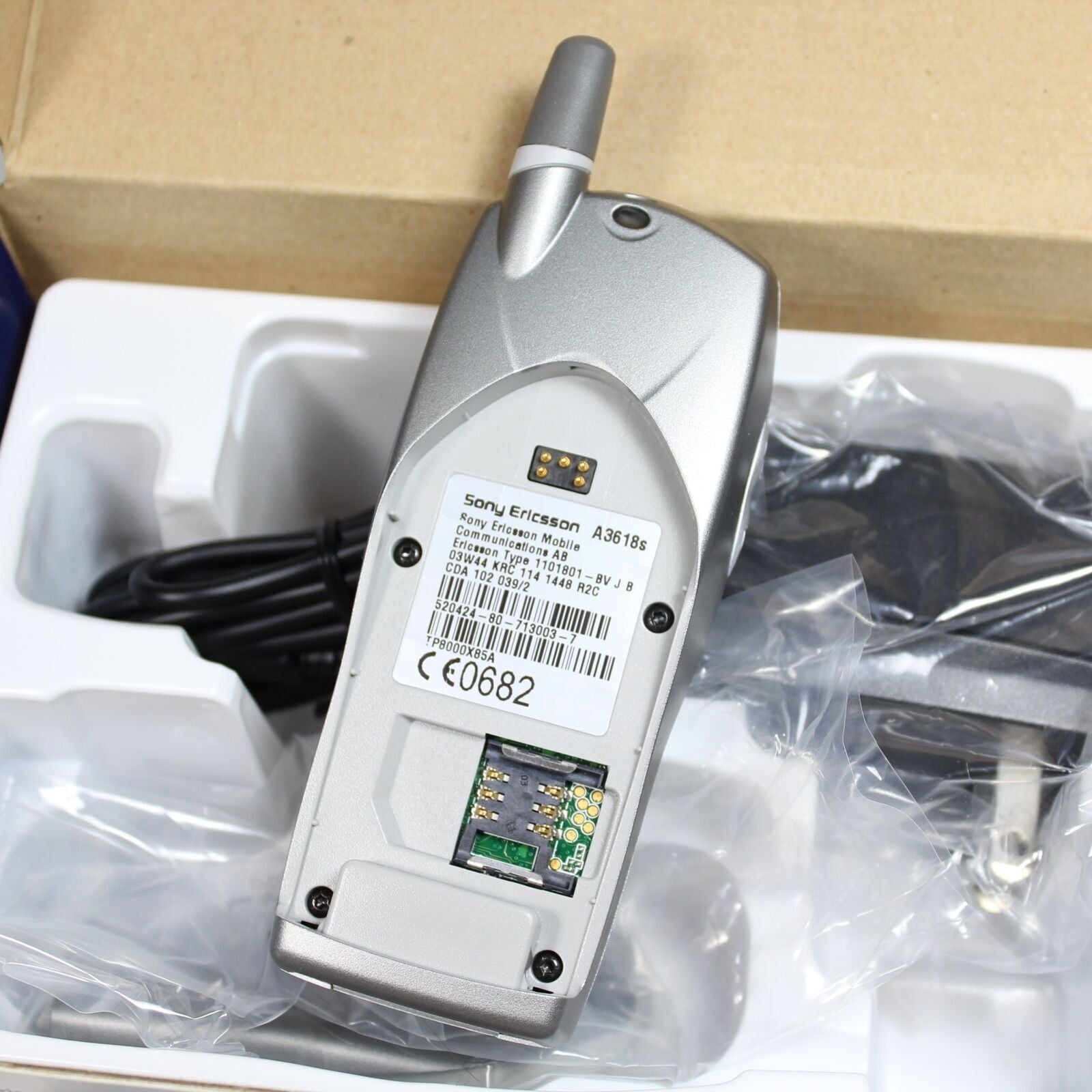 Rare Vintage Sony Ericsson Phone A3618 International Silver More In Our Store