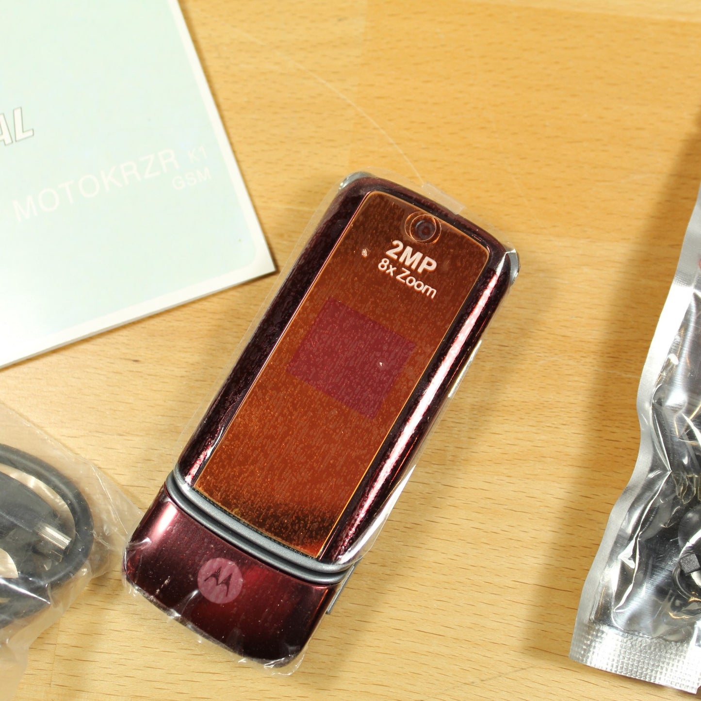 Rare Vintage Motorola RAZR K1 Red Phone International In Box Collectible